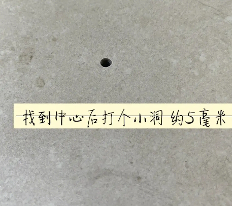 霍州瓷砖空鼓维修公司专业解答在瓷砖铺贴过程中，如果砂料搅拌不均匀，将会带来以下问题